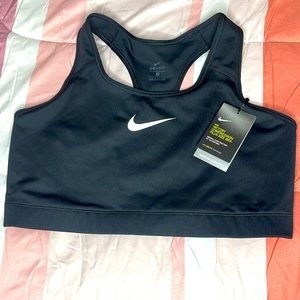BRAND NEW NIKE SPORTS BRA